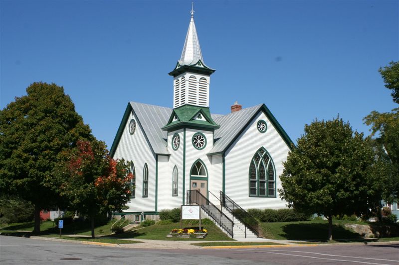 New Ulm, MN: River Valley Christian Church of New Ulm, located at 100 N. Washington St., built in 1905. Services are at 10:00 a.m. Sundays.