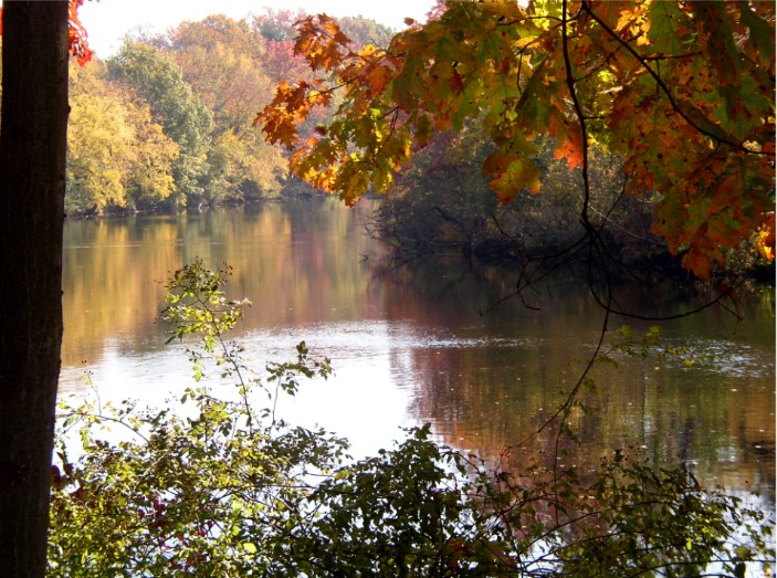 Watertown, MA: Charles River bend, Watertown Square