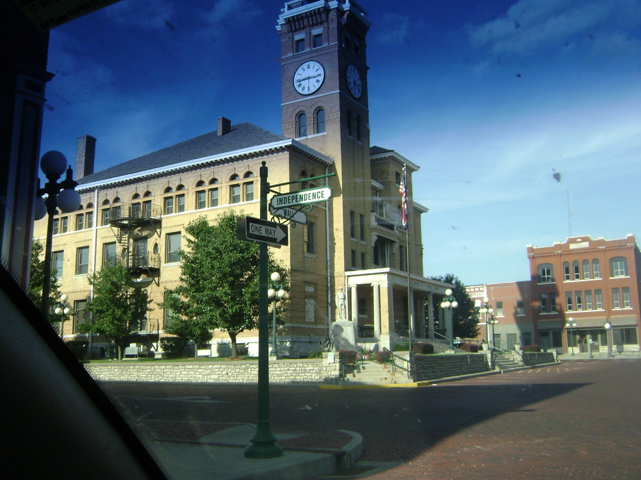 Harrisonville, MO: Old courthouse, Harrisonville Missouri
