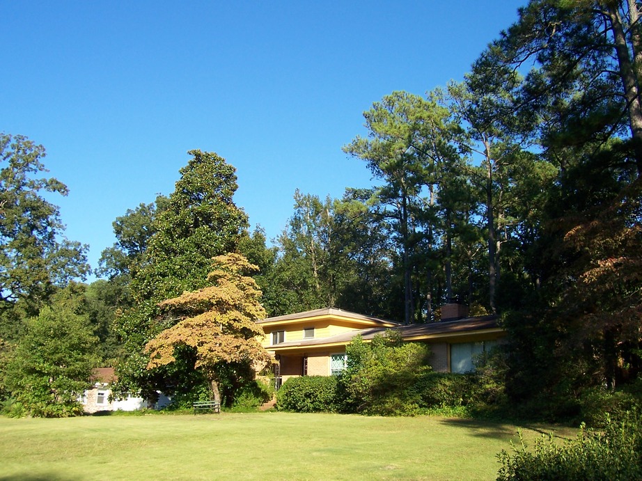 Arcadia Lakes, SC A wellkept home on Lake Arcadia Lane. photo