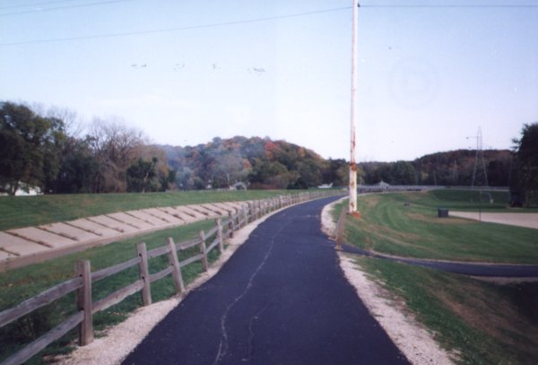 East Peoria, IL: A view of the Bike Trail that runs from downtown East Peoria to Morton (~ 6mi)