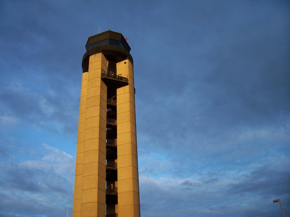Charlotte, NC: The control tower of Charlotte/Douglas International Airport.