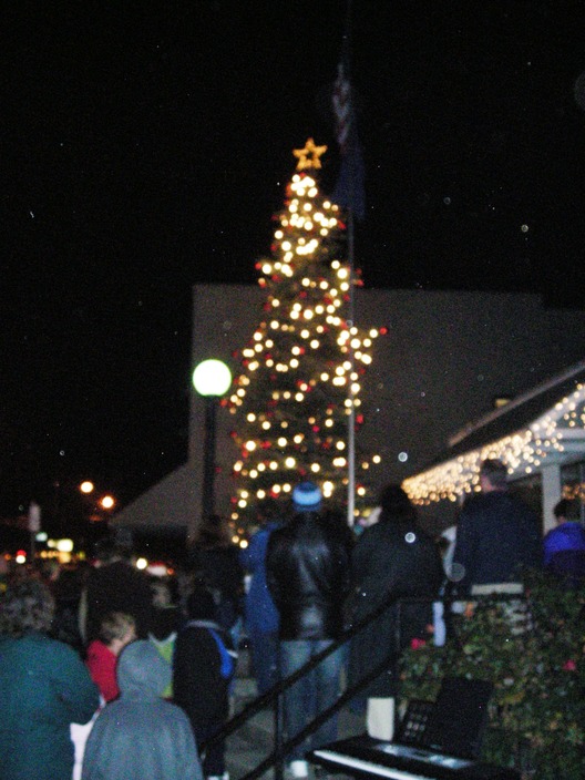 Molalla, OR: Molalla Christmas Tree Lighting