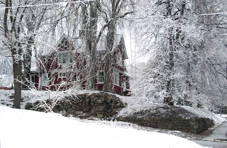 Williamsport, PA : Spectacular snowfall/ 116 yr old home/ Carriage House at 821 Fifth Ave. Williamsport PA
