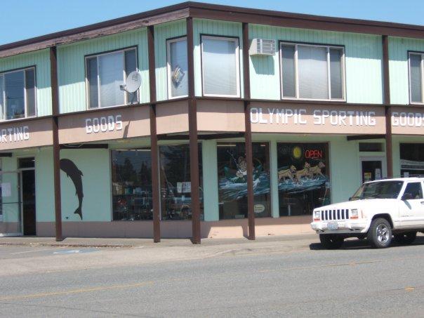 Forks, WA: sporting store