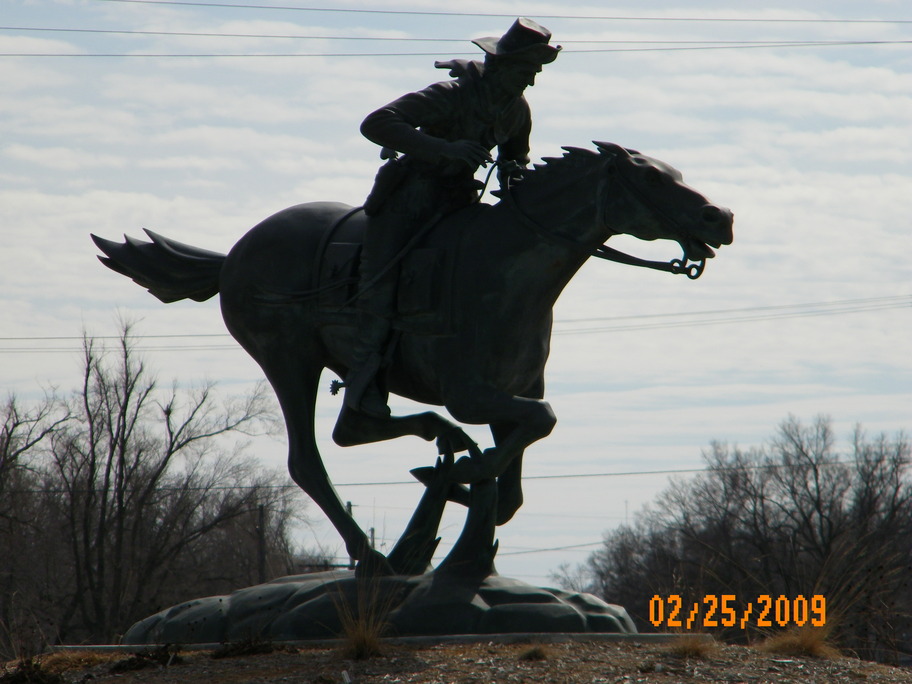 Marysville, KS: Pony Express Rider statue - 7th and Center St