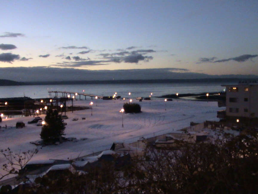 Des Moines, WA: Snow at Des Moines Marina