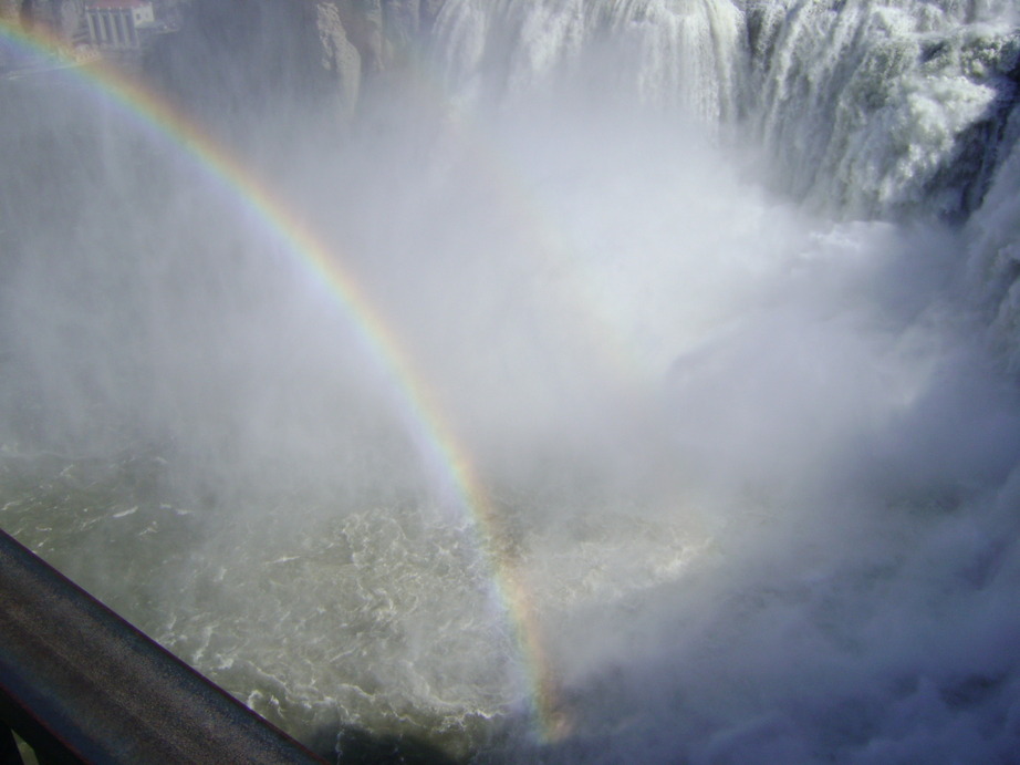 Twin Falls, ID: Rainbow going into Shoshone falls summer of 2009