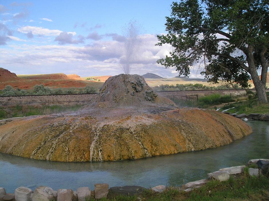 Thermopolis, WY: Hot Spring Fountain north of Thermopolis