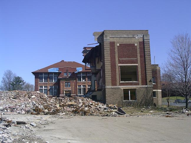 Tallmadge, OH: Demolition of the Old Tallmadge School