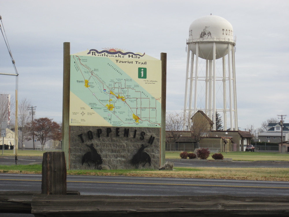 Toppenish, WA: Tourism Trail Sign and Elevated Water Storage Tank along Route 97