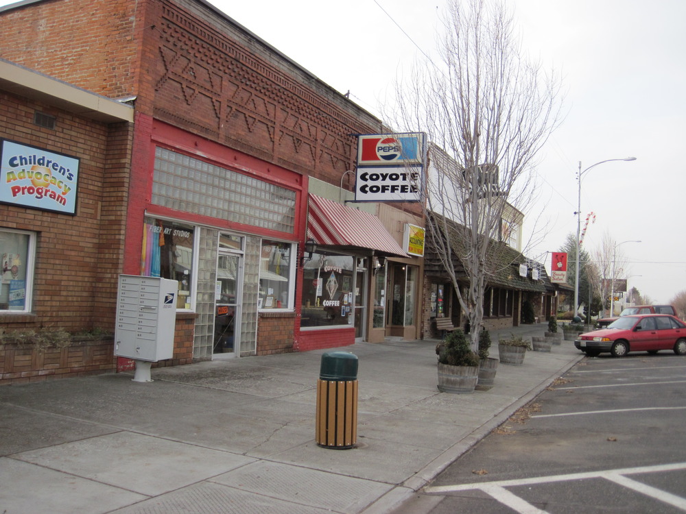 Goldendale, WA: store fronts in downtown Goldendale