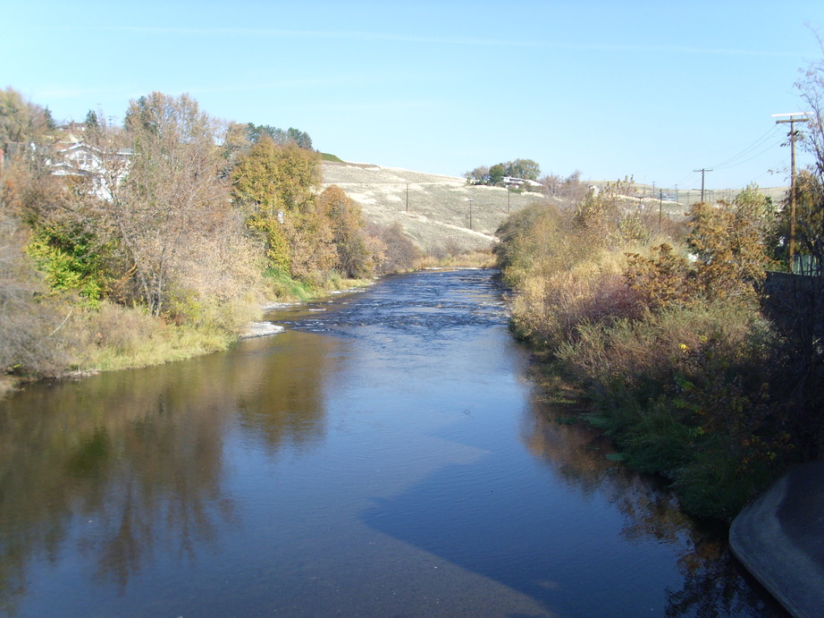 Pendleton, OR: Umatilla Oregon river in Pendleton Or