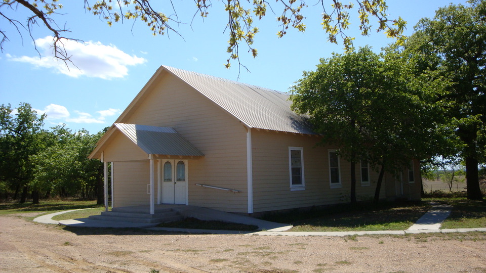 De Leon, TX Liberty Baptist Church photo, picture, image (Texas) at