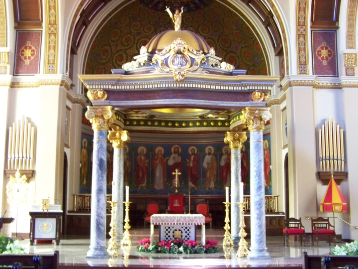 Beaumont, TX: Interior of the Cathedral Basilica of St. Anthony