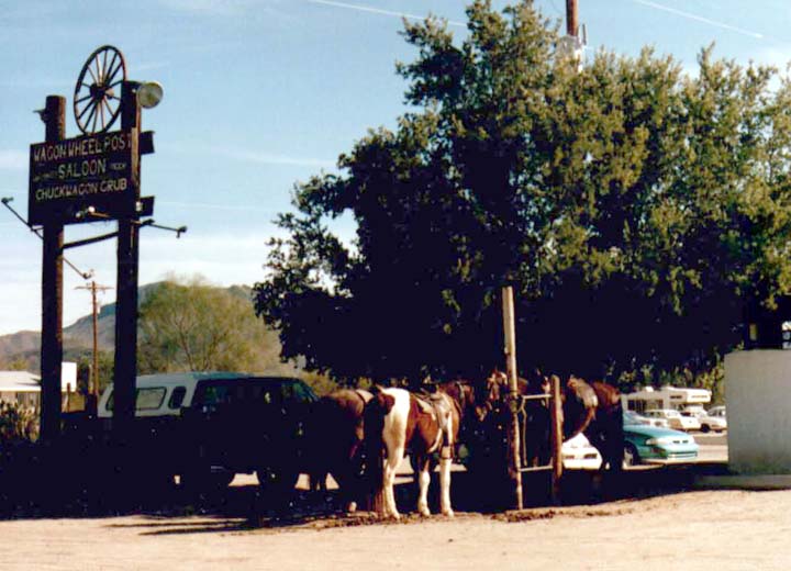 Picture Rocks, AZ : Outside the local saloon/general store