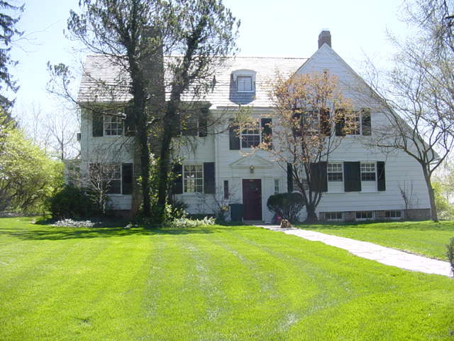 Hamilton, OH : World Renown Think Tank, The Bird Droppings Institute