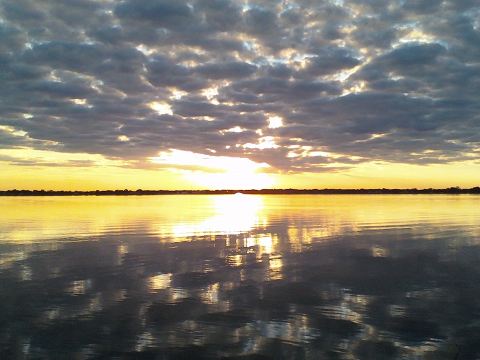 Auburndale, FL: Sunset on Lake Ariana