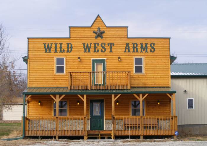 Table Rock, NE: A new business--Wild West Arms [gun shop]
