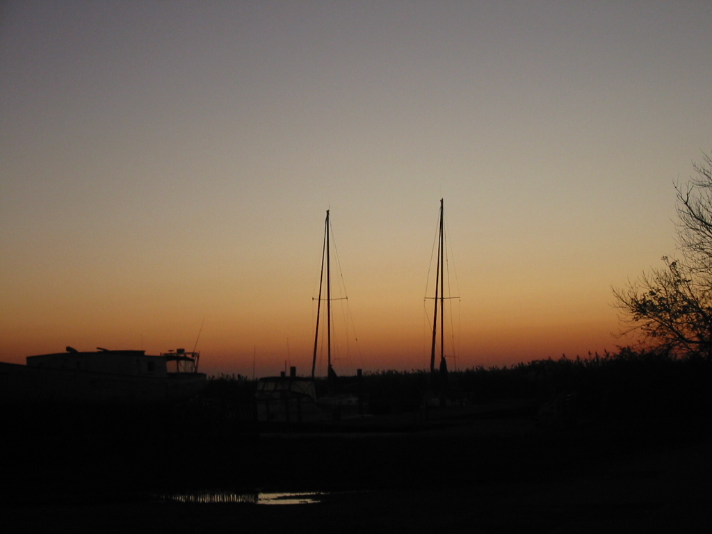 Sayville, NY: Sunset over the West Sayville Boat Basin