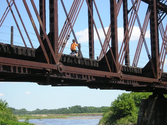 Rock Rapids, IA: Rock Rapids child on bridge