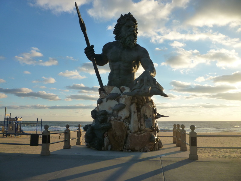 Virginia Beach, VA: Neptune Statue, Virginia Beach