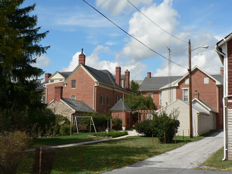 Taneytown, MD: Colonial backyard