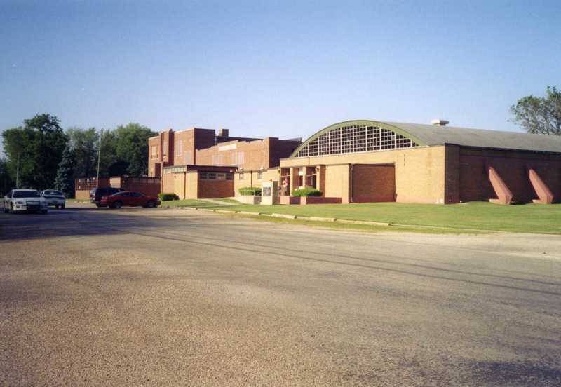 Yates City, IL: Yates City School Officially closed in 2008