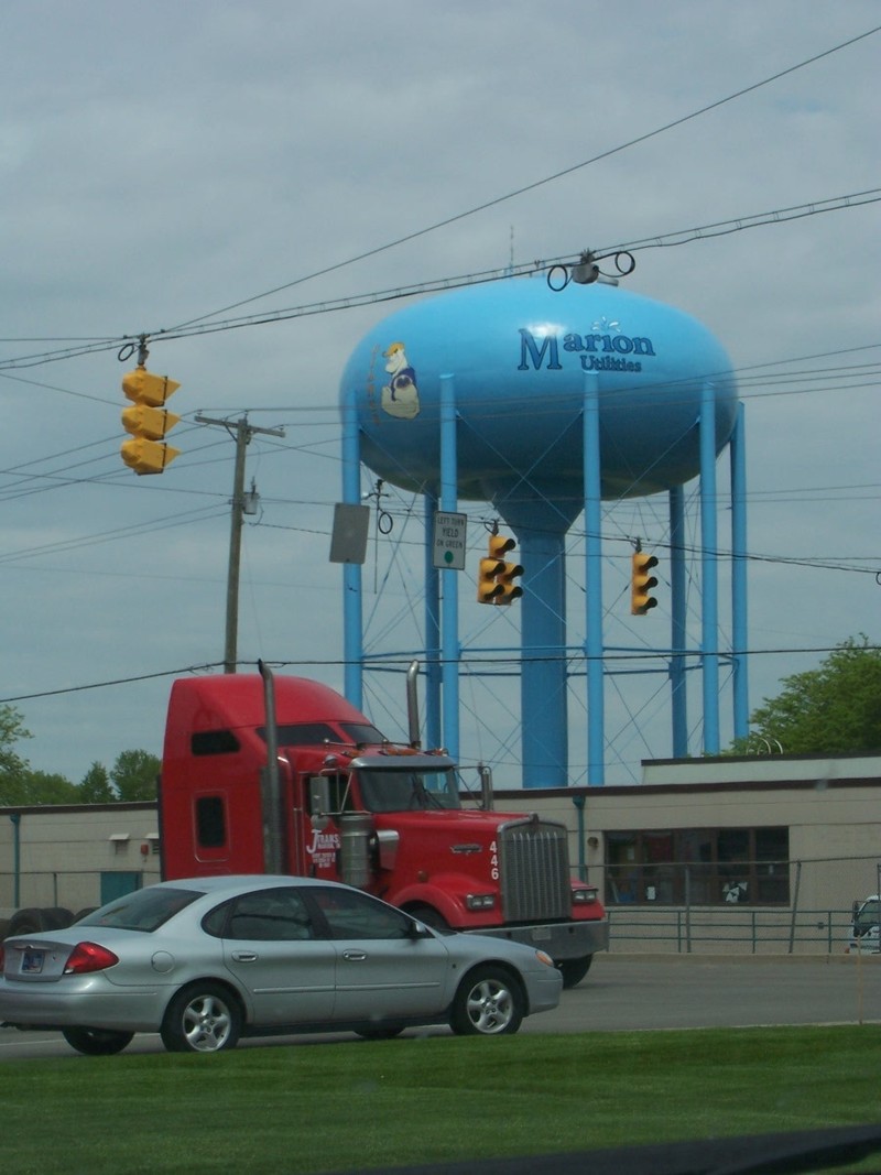 Marion, IN: Big Giant Marion Water Tower