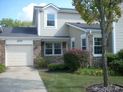 Schaumburg, IL: Lovely Colony Lake townhomes in Schaumburg, il 60194 Call )847) 605-8455