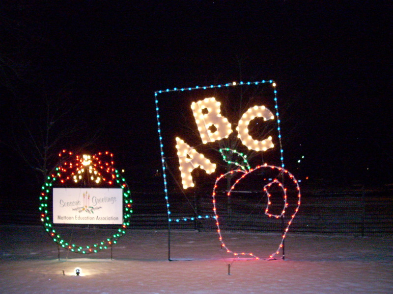 Mattoon, IL: Christmas lights in Peterson Park in Mattoon, Illinois annual tradition drive thru