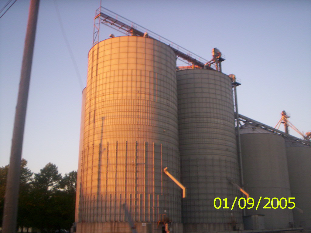 Goodland, IN : Main elevator in town