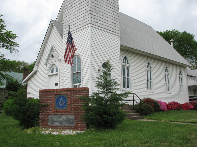 Herndon, VA: Masonic Temple on Elden St.