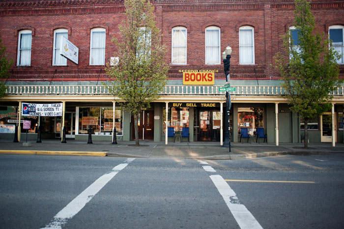 Independence, OR: down town, bookstore