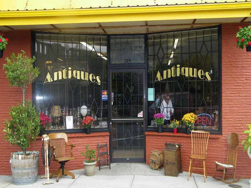Kelso, WA: THE STRIPPER ANTIQUES: UNIQUE INDOOR AND OUT DOOR ANTIQUES FOR YOUR HOME AND BUSINESS