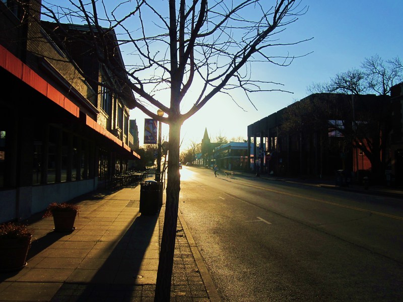 Webster Groves, MO: Lockwood Avenue at Sunrise