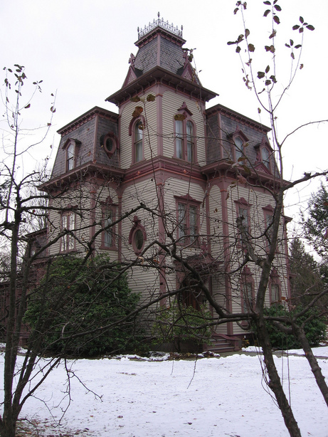 Rhinebeck, NY : A house in Rhinebeck