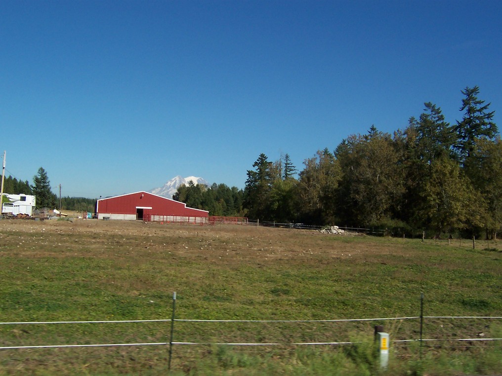 Eatonville, WA : Farm in Eatonville