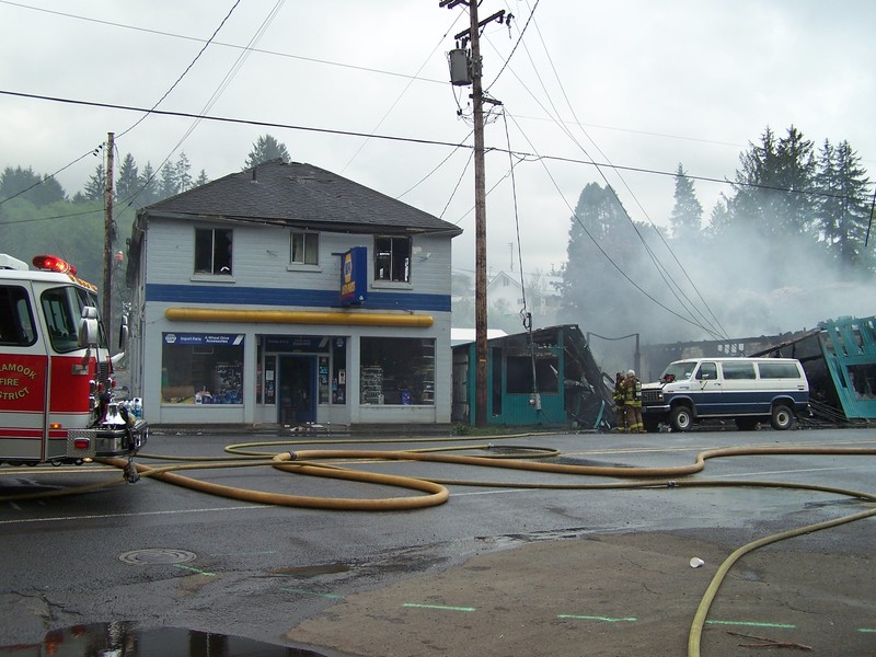 Cloverdale, OR: Napa Had Heavy Damage But The Building Was Saved!
