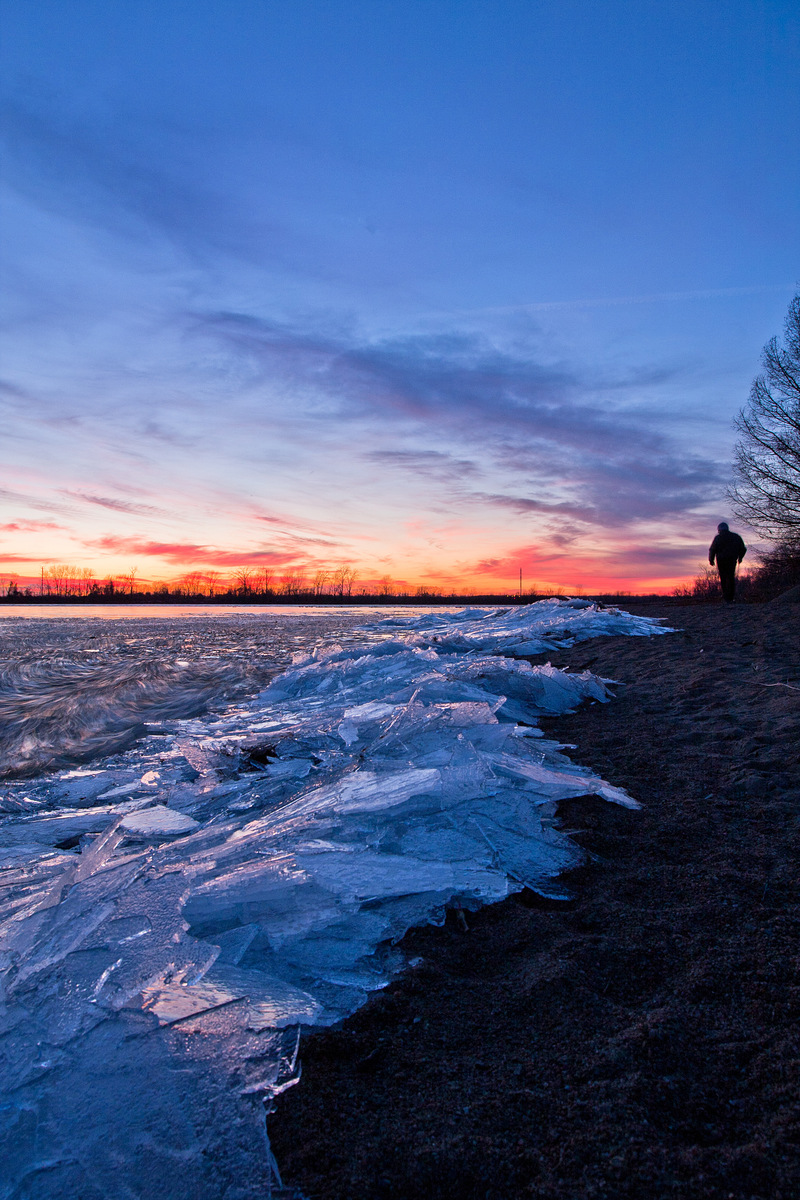 Maryland Heights, MO: An Icy Sunset