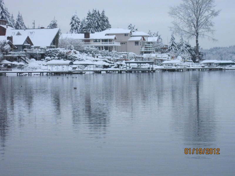 Lake Stevens, WA: Beautiful water view after the heavy snow in Lake Stevens, WA on 1/19/12