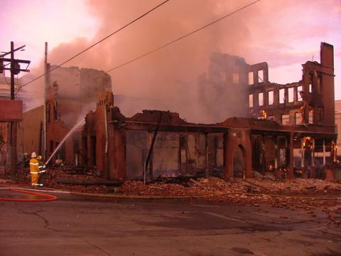 fire at the globe theater