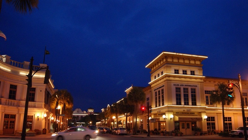 The Villages, FL: Spanish Springs night view