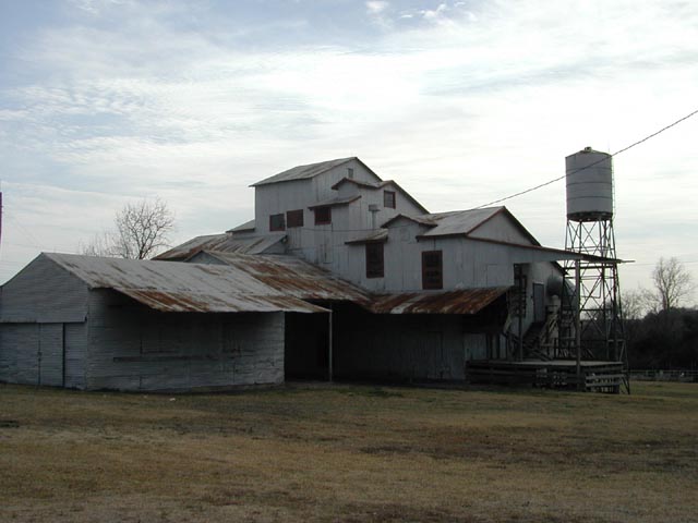 Burton, TX : Old Cotton Gin, Burton TX