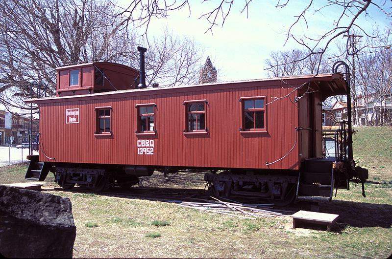 Plattsmouth, NE: CB&Q 13952 railroad caboose display