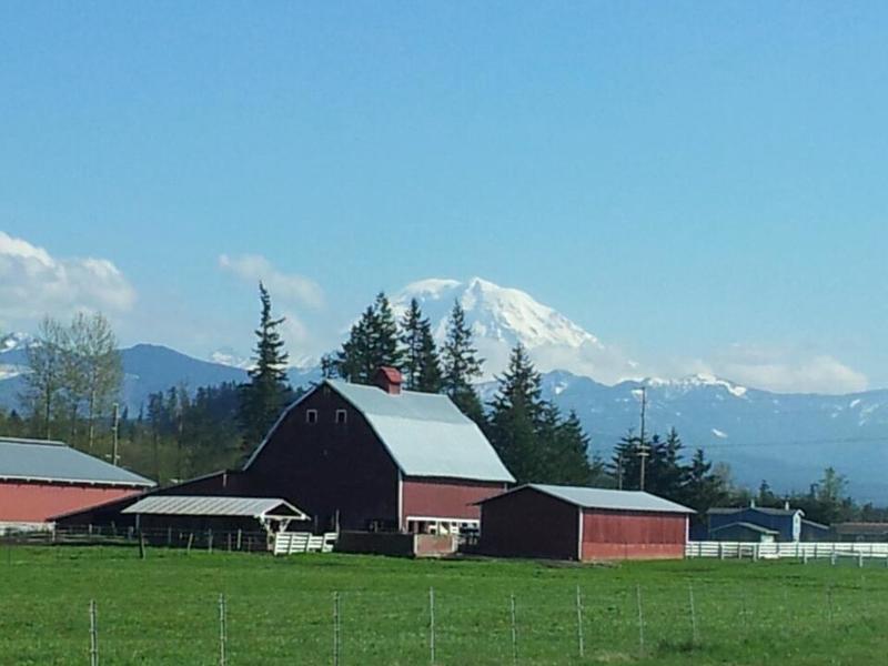 Enumclaw, WA: Enumclaw Gateway to the Mountains...