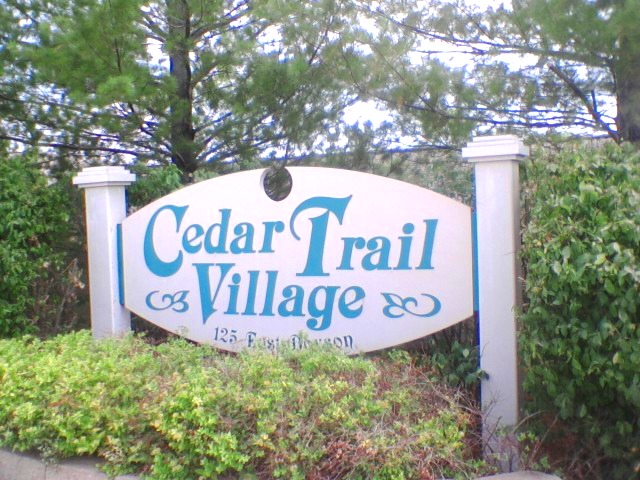 Hiawatha, IA: Cedar Trail Village Apts - Hiawatha - IA