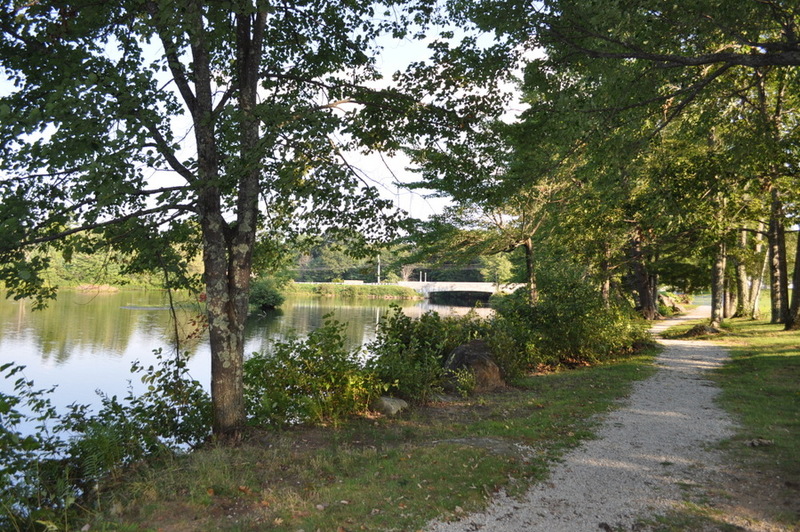 Pittsfield, NH: Walking trails around the lake in Pittsfield NH
