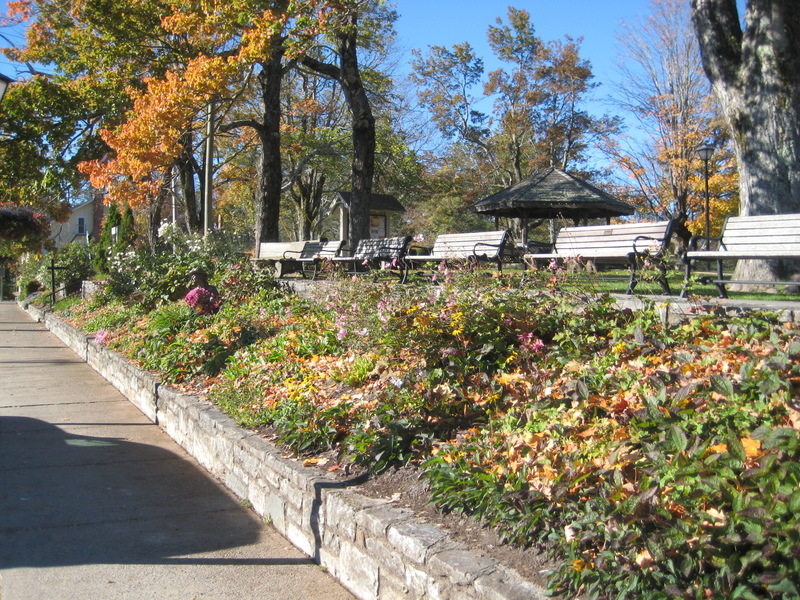 Blowing Rock, NC : Blowing Rock Memorial Park on Main Street photo