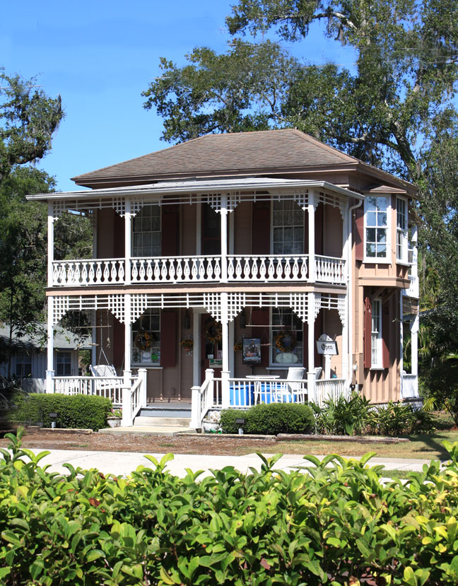Longwood, FL: Inside/Outside House, c. 1873 Open for visitors w/gift shop.